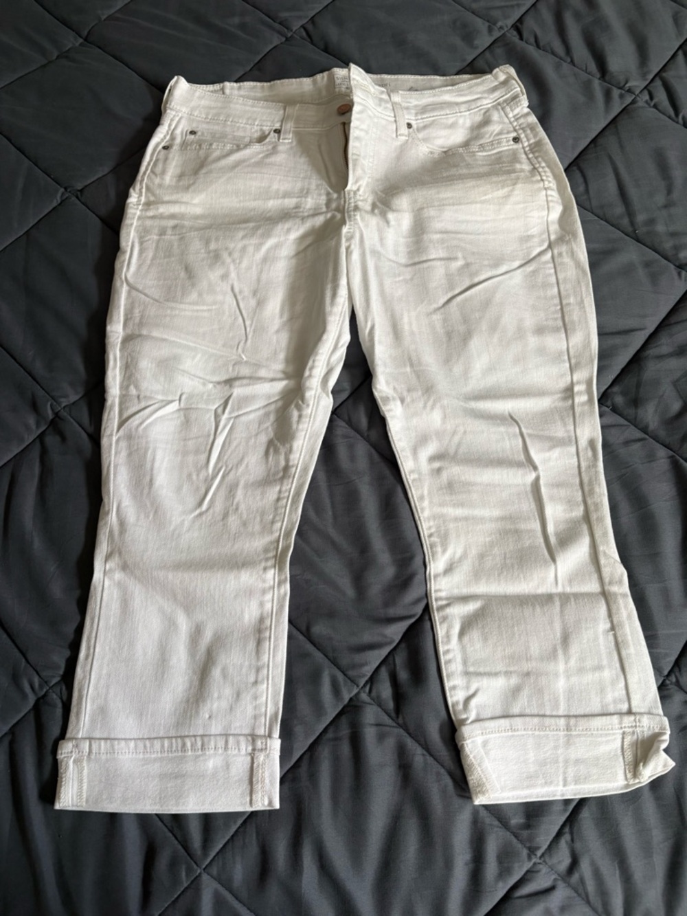 Levi’s White Cropped Stretch Jeans